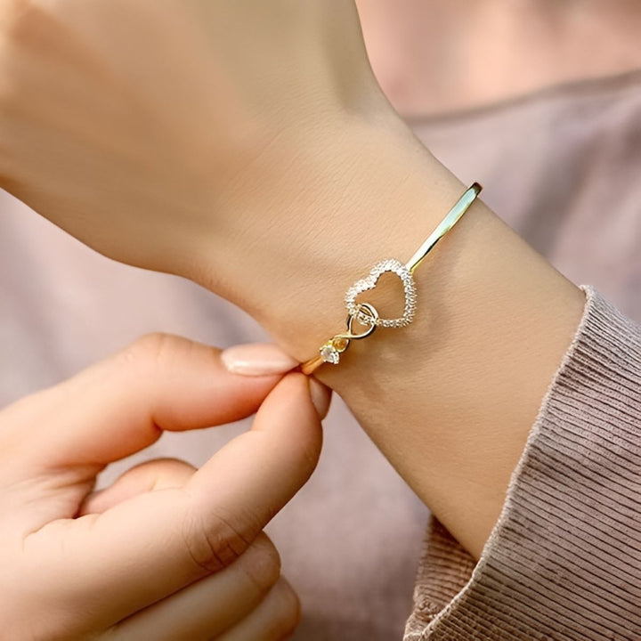 Amoria™ | Mother & Daughter Bond Bracelet