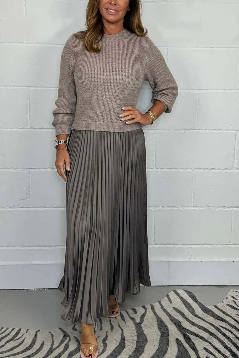 Amélia Luxe™ | Pleated Knit Dress