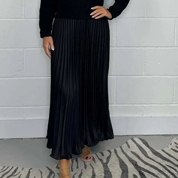 Amélia Luxe™ | Pleated Knit Dress
