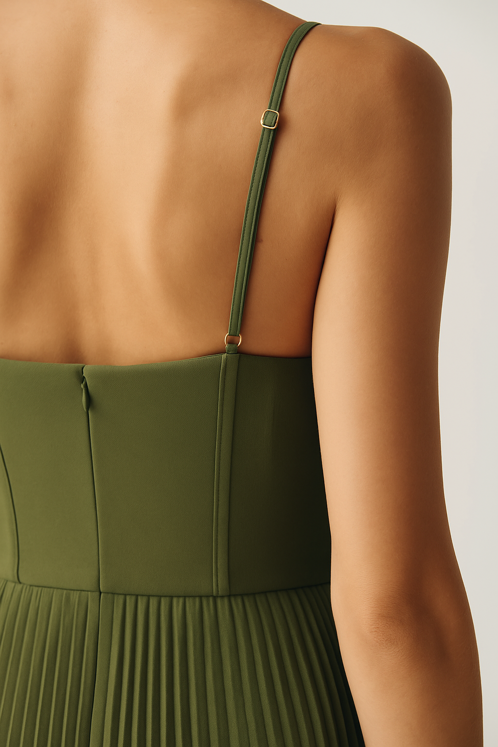 Marina™ | Flowy Pleated Midi Dress