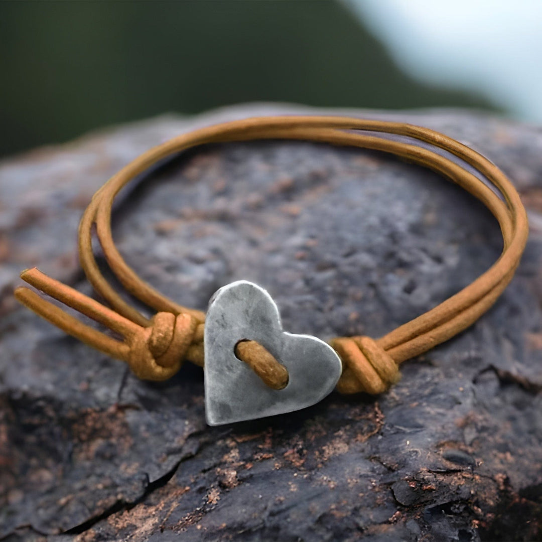 Aluna™ | Heart Charm Bracelet